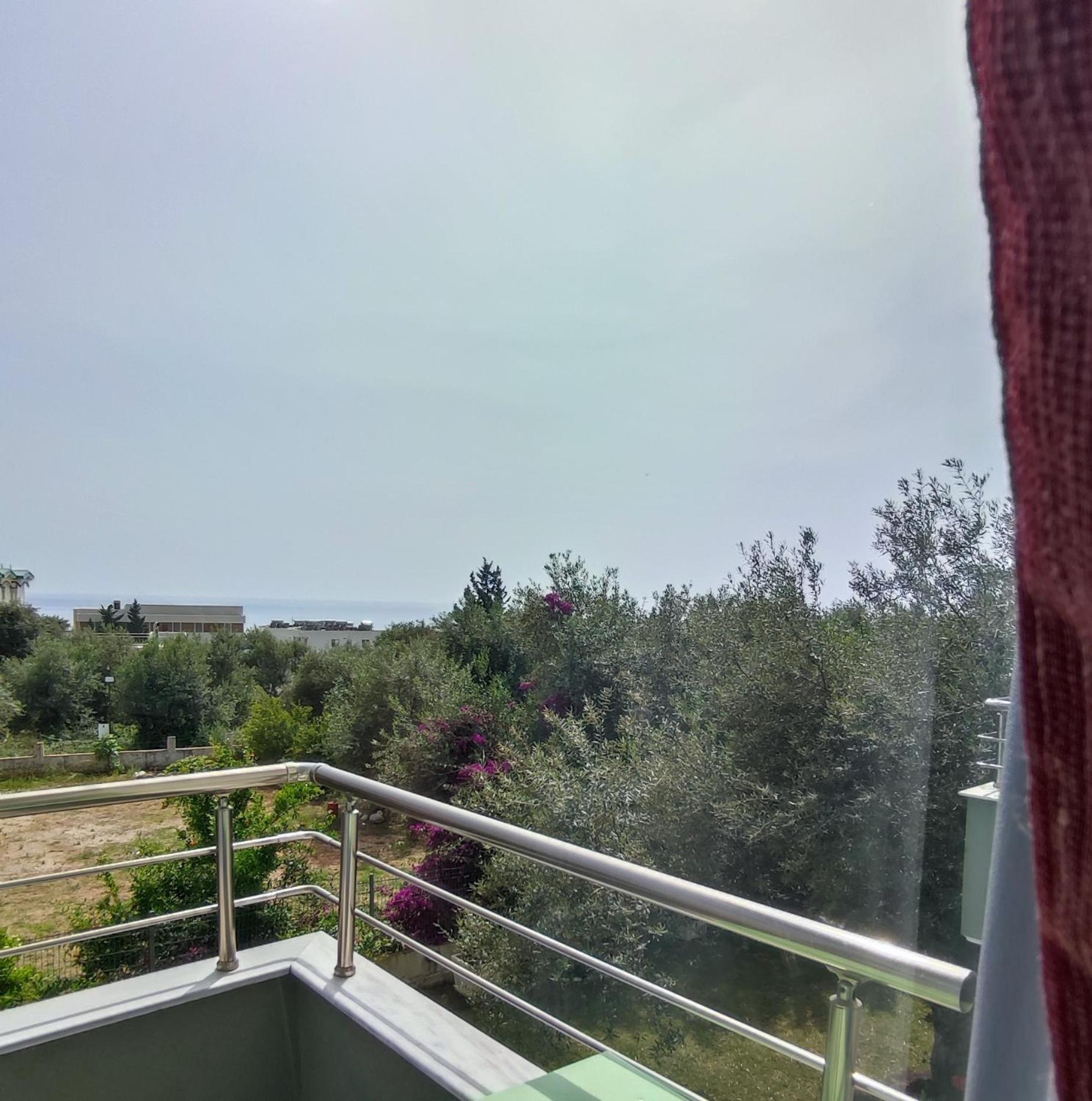 Olivio, Hotel Dhërmi